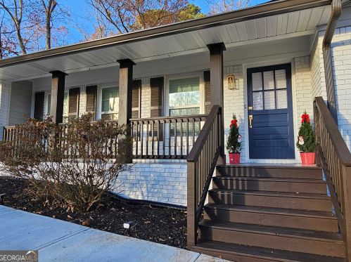 1112 Wilburn Dr, Marietta, GA 30064-3944
