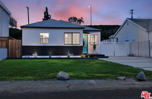 15220 Morrison St, Van Nuys CA  91403-1503 exterior