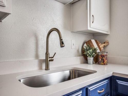 1613 Chablis St, Garland TX 75040-4633 exterior