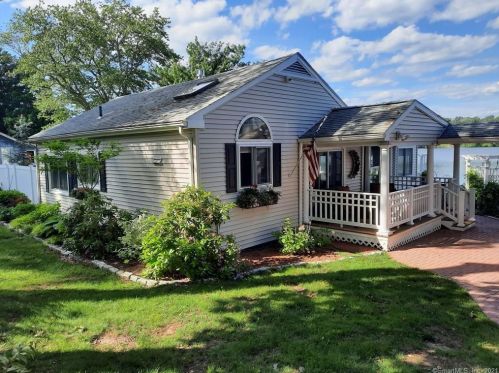 128 Main St, East Hampton, CT 06424-1123