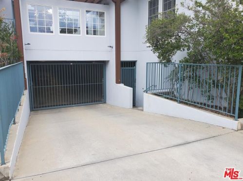 1144 Yale St, Santa Monica CA  90403-4759 exterior