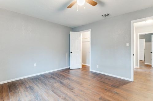 2504 Donalee St, Fort Worth TX  76105-4911 exterior