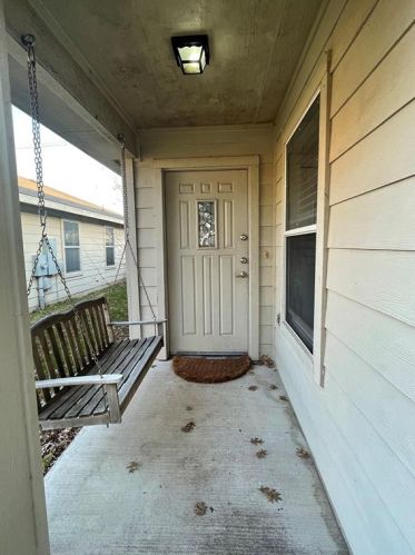 1513 Coriander Dr, Austin TX  78741-7525 exterior