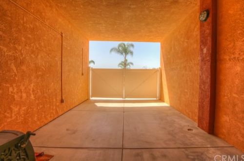 16122 Ponderosa Ln, Riverside CA  92504-6155 exterior
