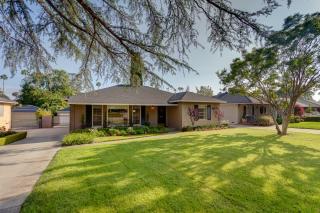 1250 Meadowbrook Rd, Altadena, CA 91001-3136