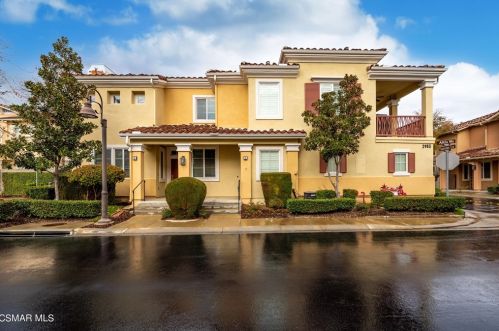 2983 Fuentes Ln, Simi Valley, CA 93063-0122