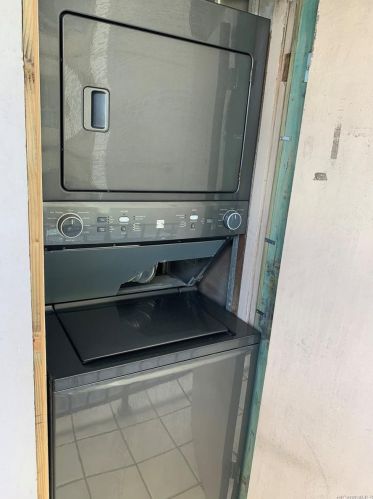 2547 Ala Wai Blvd, Honolulu HI  96815-3457 exterior