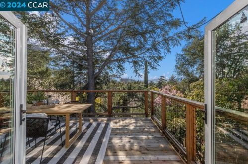 1945 Encima Dr, Concord CA  94519-2207 exterior
