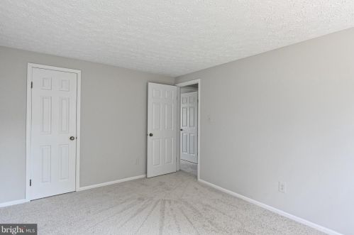 8407 Paige Glen Ave, Springfield VA  22152-3543 exterior