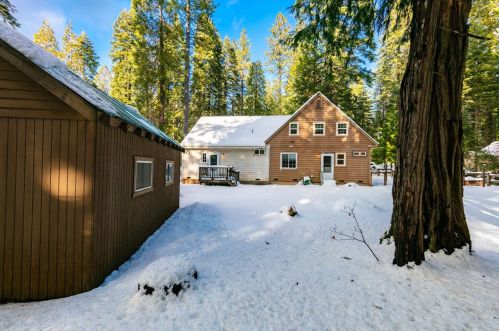376 Carey Ave, Virner, CA 95634-9735
