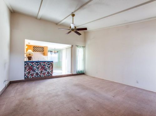 2713 Esquire Ln, Garland TX  75044-6167 exterior