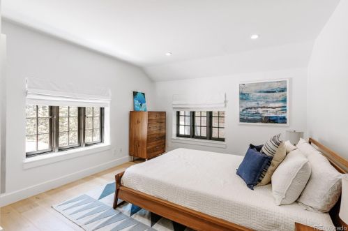 2220 4 Ave, Denver CO 80203-3931 exterior