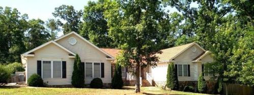 3570 Vaidens Pond Rd, Lanexa, VA 23089-5522
