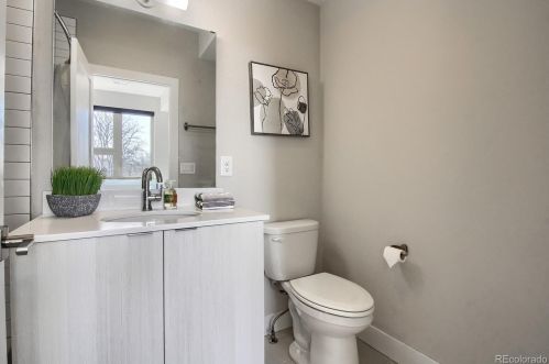1261 Xavier St, Denver CO  80204-3625 exterior