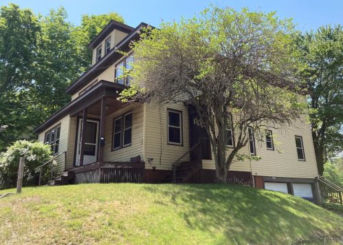 61 Spring St, Westbrook, ME 04092-3904