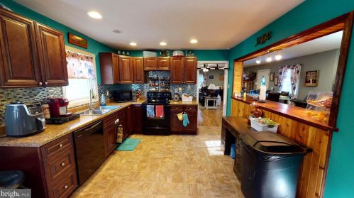 3332 Mountain Rd, Wardensville WV 26851-8279 exterior