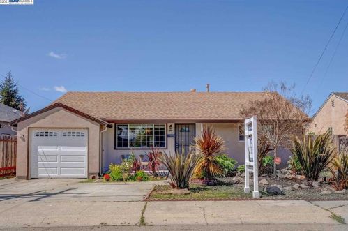17227 Via La Jolla, San Lorenzo, CA 94580-2738