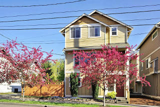 1108 Holden St, Seattle, WA 98106-2052