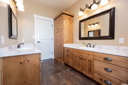 348 200, Wellsville UT 84339-9703 exterior