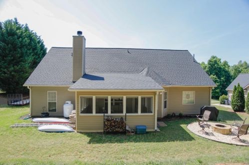 122 Laurel Oaks Ln, Jefferson GA  30549-5554 exterior