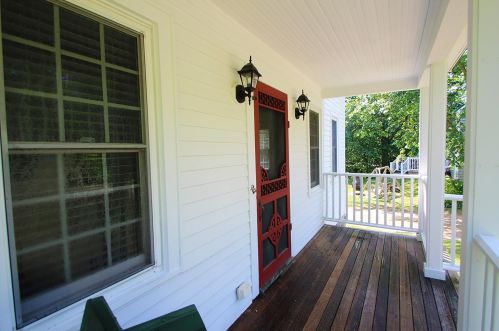 311 Newmarket Rd, Lee, NH 03824-4203
