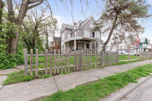 1926 Clarion Ave, Cincinnati OH  45207-1243 exterior