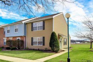 31 Williamstown Cir, York, PA 17404-9434