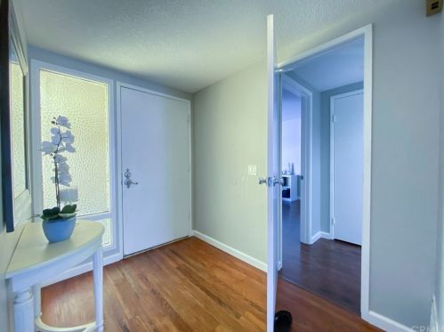 17251 Chestnut, Irvine CA  92612-2316 exterior