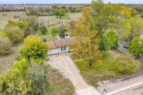 810 Sledge St, Uhland TX 78640-5609 exterior