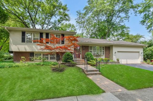 1129 Catalpa Ln, Naperville, IL 60540-7940