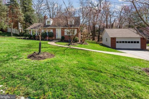 3019 Castle Rd, Falls Church, VA 22044-1909