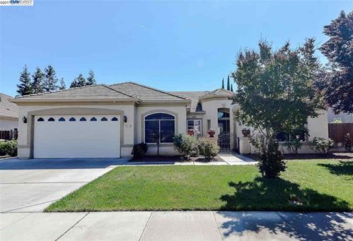 936 Sweet Pea Ln, Manteca, CA 95336-8556
