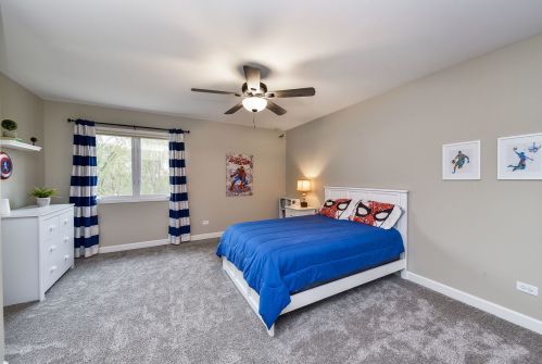 735 Ridgelawn Trl, Batavia IL  60510-8699 exterior