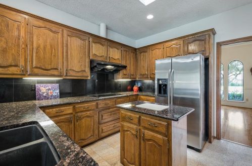 1305 Kilkee Ct, Garland TX 75044-3528 exterior