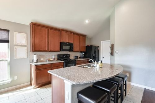 10432 Winding Passage Way, Fort Worth TX  76131-3986 exterior