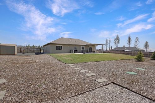 1715 Ellis Dr, Paradise CA  95969-5529 exterior