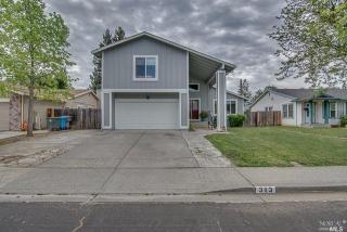 313 Brookdale Dr, Vacaville, CA 95687-6211