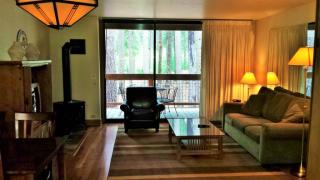 3138 Aspen Grove Rd, Truckee, CA 96161-4202