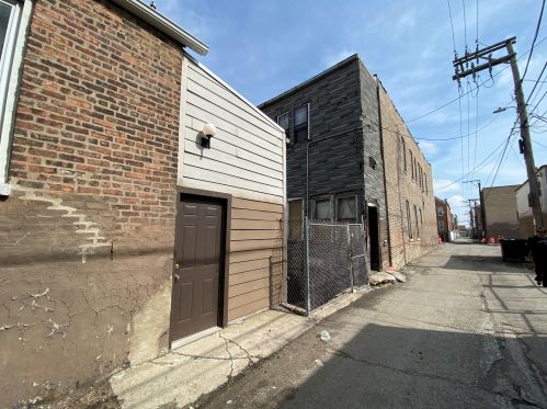 2142 Fairfield Ave, Chicago IL  60608-3769 exterior