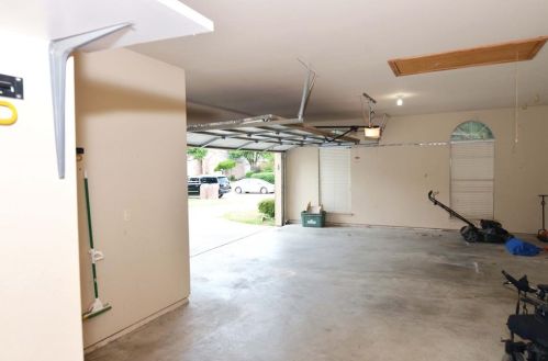 1508 Oxford Dr, Midlothian TX  76063-3300 exterior