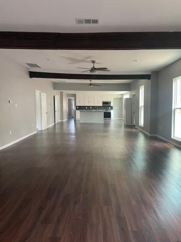 400 Graham Ave, Dallas TX  75223-1818 exterior