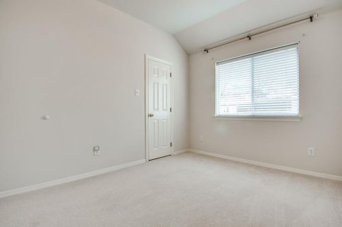 1724 Alpine Dr, Carrollton TX 75007-3740 exterior