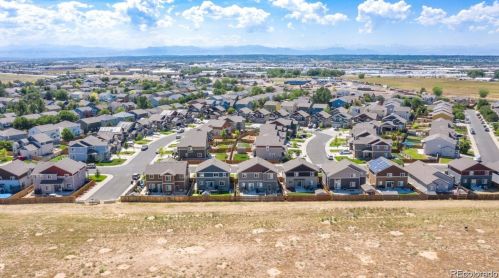 9772 Eagle Creek Cir, Denver CO  80022-6223 exterior