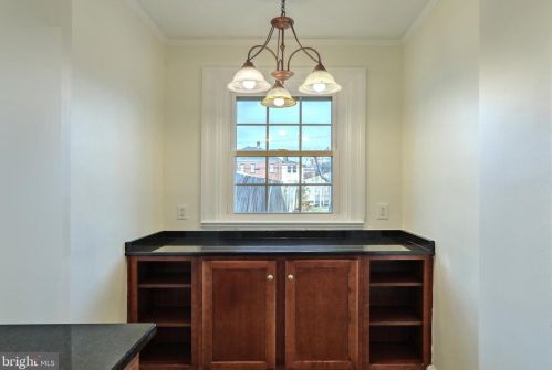 437 Carlisle St, Hanover PA 17331-2188 exterior