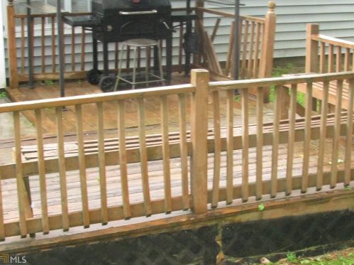 6169 Lauren Ln, Rex GA 30273-1255 exterior