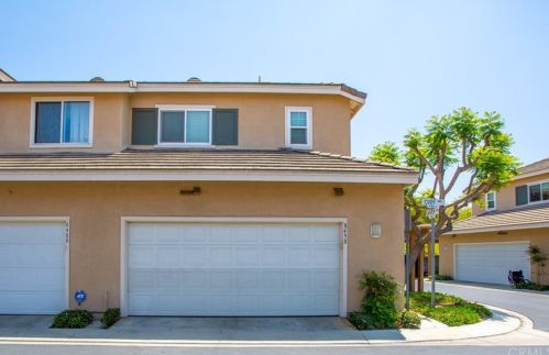 8498 Cody Way, Anaheim, CA 92808-2354
