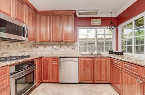 3791 Carmel Ave, Irvine CA  92606-1717 exterior