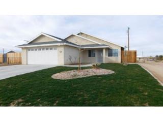 906 Sullivan Ave, Ridgecrest, CA 93555-5136