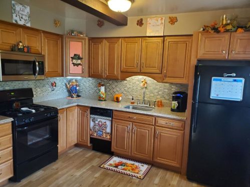 2901 Crowsnest Dr, Hobart, IN 46342-3829