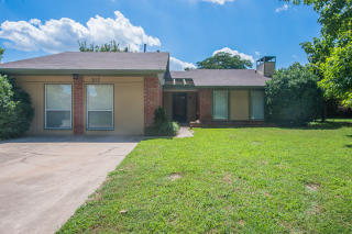 317 Magnolia Blossom Ln, Yukon, OK 73099-6521